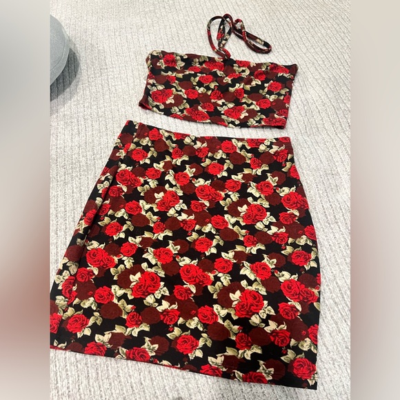 Matching Set - Picture 2 of 3